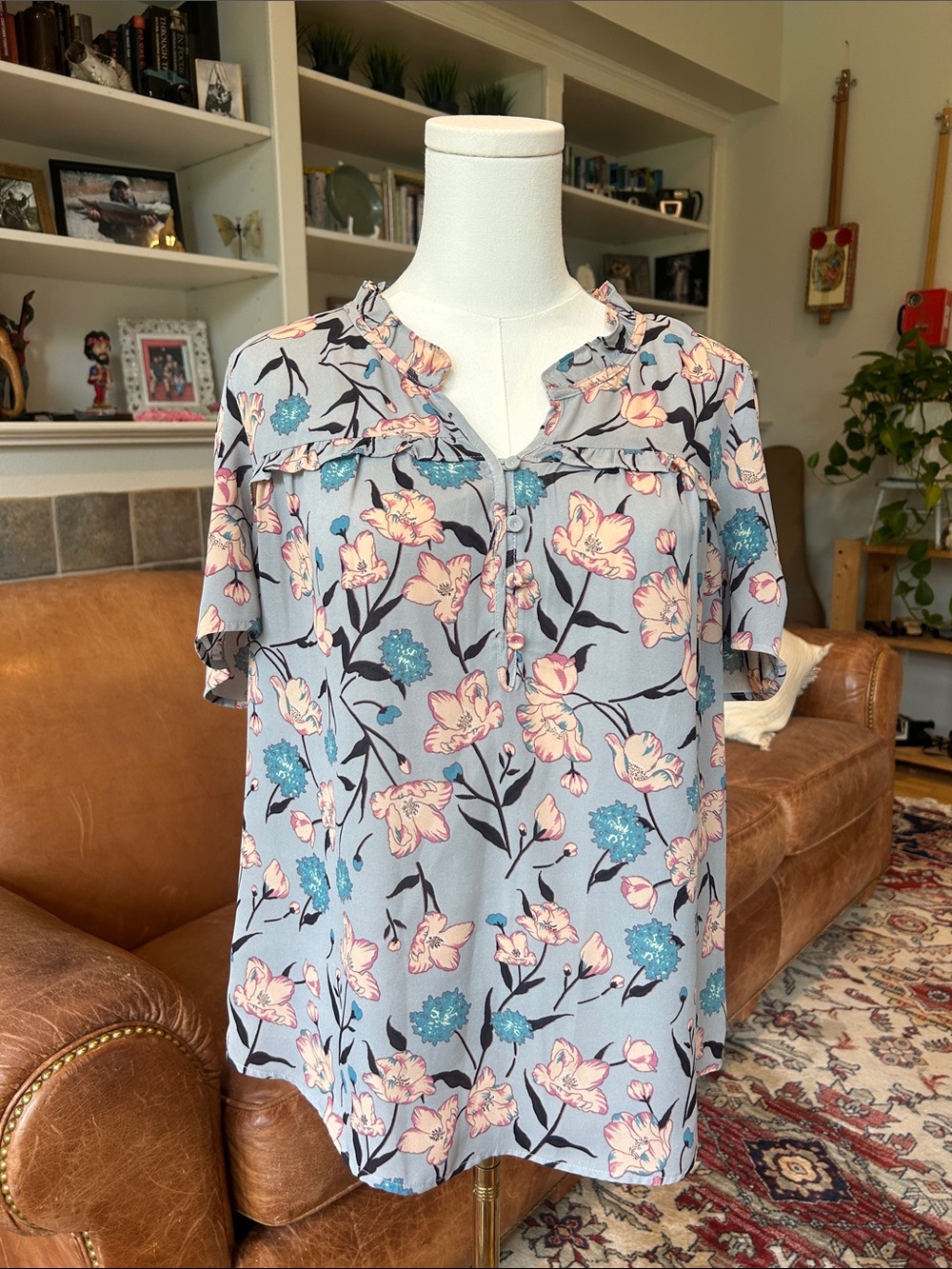 🌸3 FOR $20🌸 
 DR2 Light Blue Floral Ruffle Henley Blouse